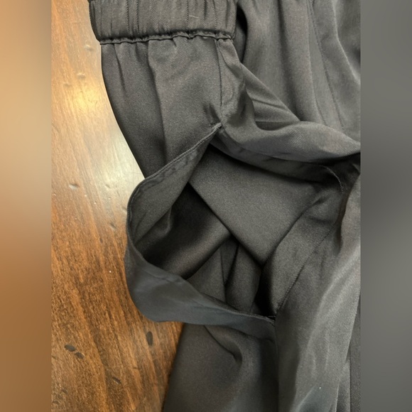 DKNY Wide Leg Cropped Satin Pants Size Large New Navy Flowy Dressy Business NWT - Picture 6 of 11